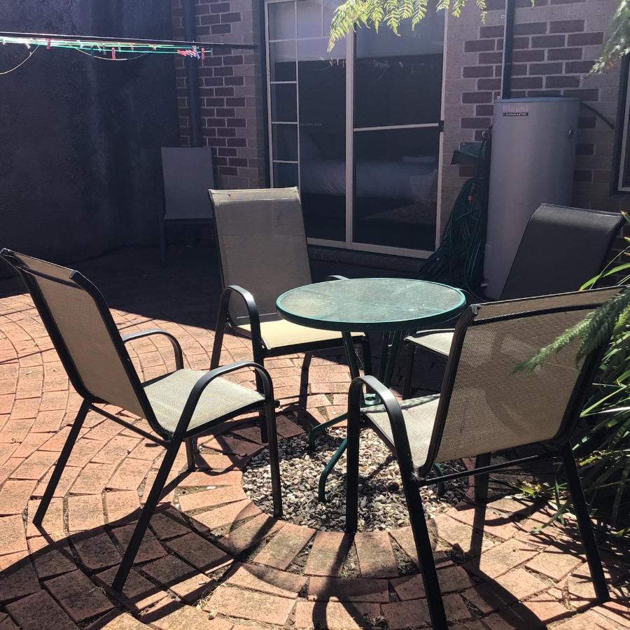 City Townhouse Walking Distance To City Launceston Extérieur photo