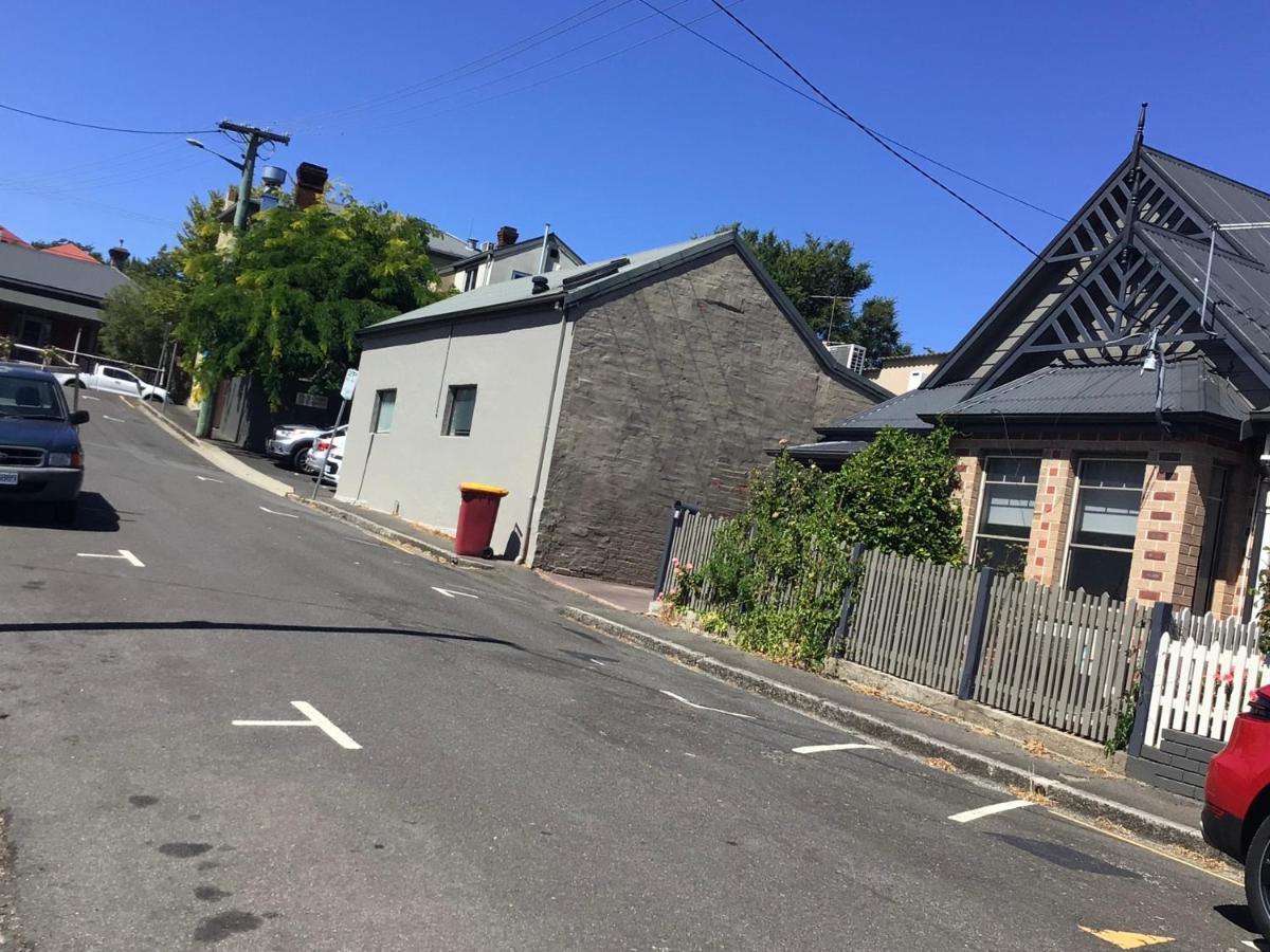 City Townhouse Walking Distance To City Launceston Extérieur photo