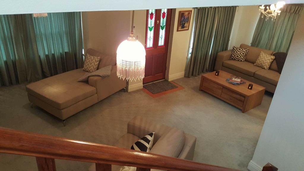 City Townhouse Walking Distance To City Launceston Extérieur photo